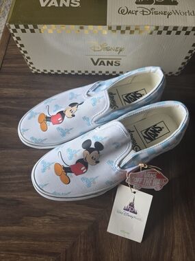 Disney Parks 50th Anniversary Mickey Vans Of The Wall Slip Shoes Size M8.5, New,
